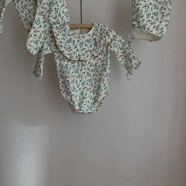 Baby Flower Bodysuit , Leggings and Bonnet Set