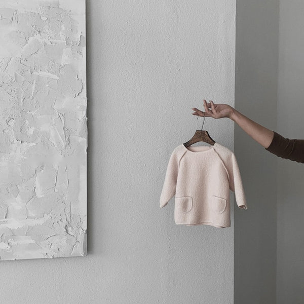 Round neck T-shirt with pockets