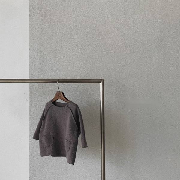 Round neck T-shirt with pockets