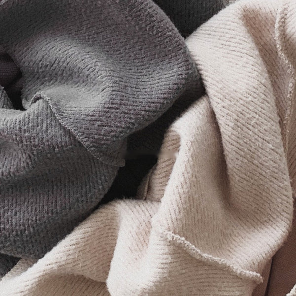 Round neck T-shirt with pockets