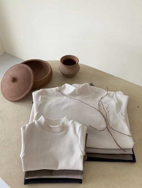 Basic Mock-neck T-shirt