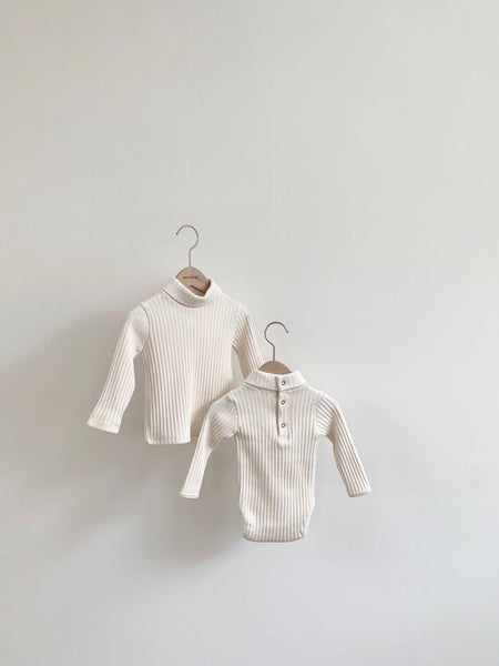 Ribbed Turtleneck T-Shirt