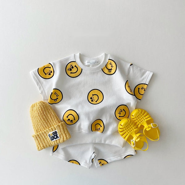 Smiley Face Short Sleeve Sweatshirt and Shorts (Set)