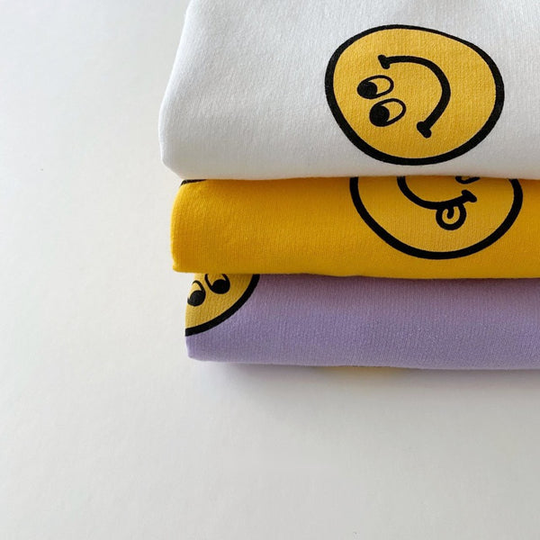 Smiley Face Short Sleeve Sweatshirt and Shorts (Set)