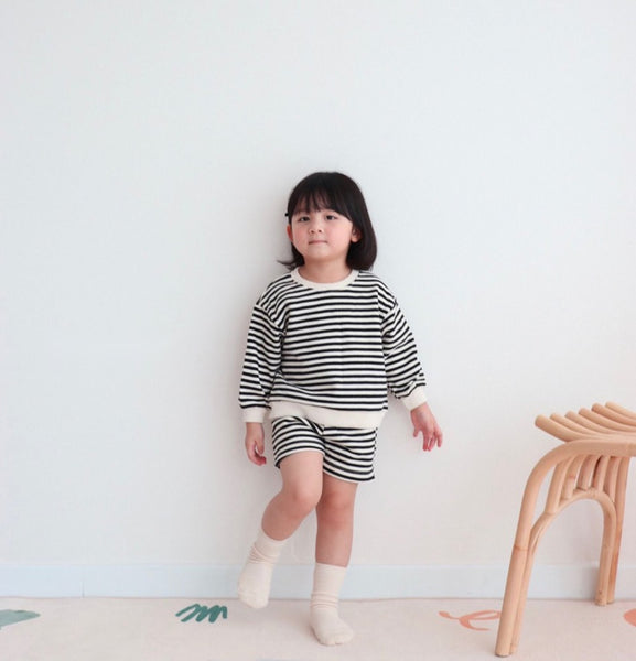 Striped Sweatshirt and Short (Set)