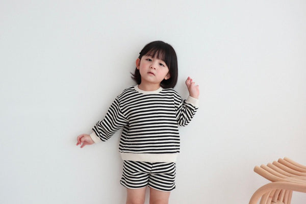 Striped Sweatshirt and Short (Set)