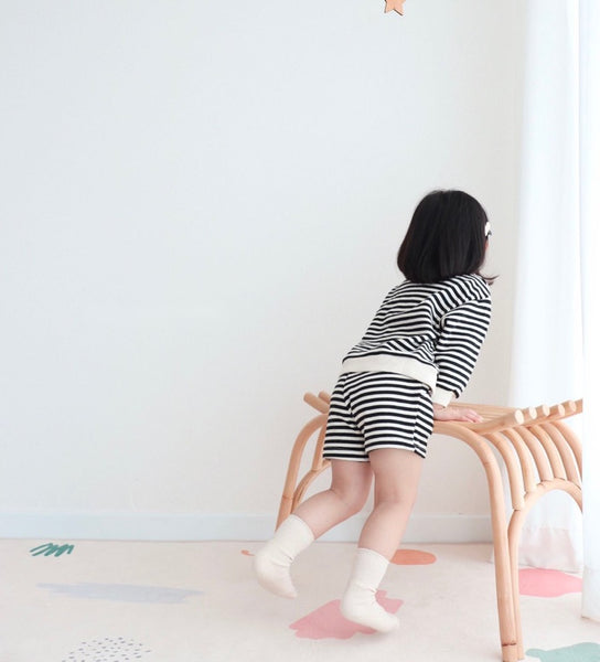 Striped Sweatshirt and Short (Set)